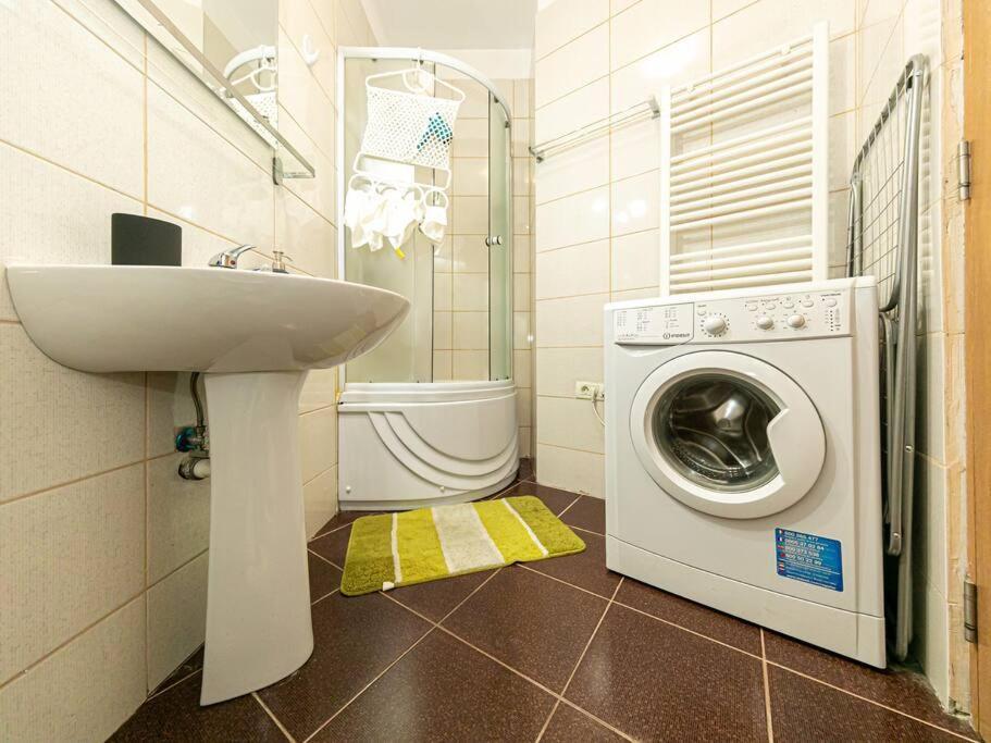Central Studio Bucur Bucharest Luaran gambar