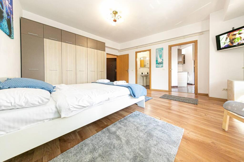 Central Studio Bucur Bucharest Luaran gambar